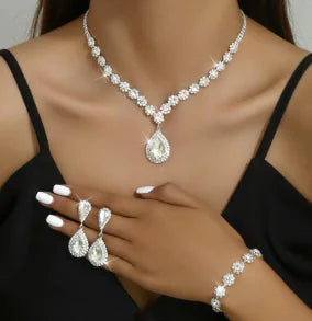 Three-Piece Jewelry Set – Necklace, Earrings & Bracelet Combo