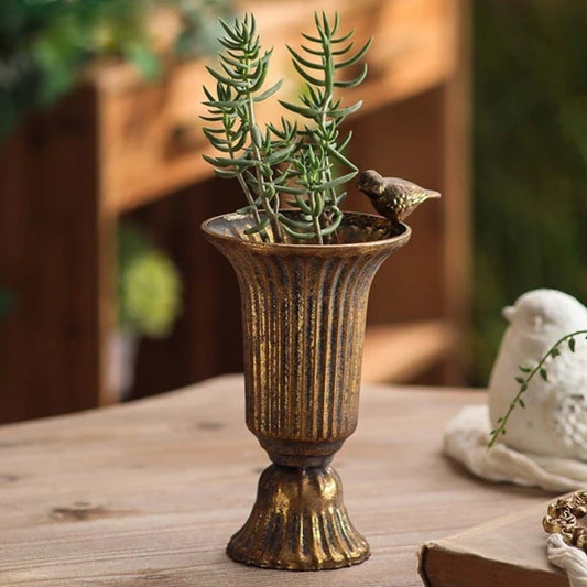 Hand-Painted Iron Decorative Vase – Retro Style Metal Table Accent