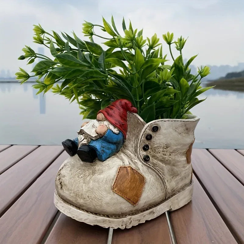 Creative Distressed Boot‑Shape Resin Flower Pot – Rustic Sneaker Planter for Garden & Home Décor - Nanna's Unique Findings